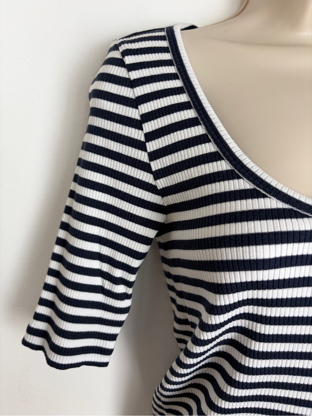 Faherty Navy & White Stripe Cotton Blend Top (Size Small) - Picture 3 of 7